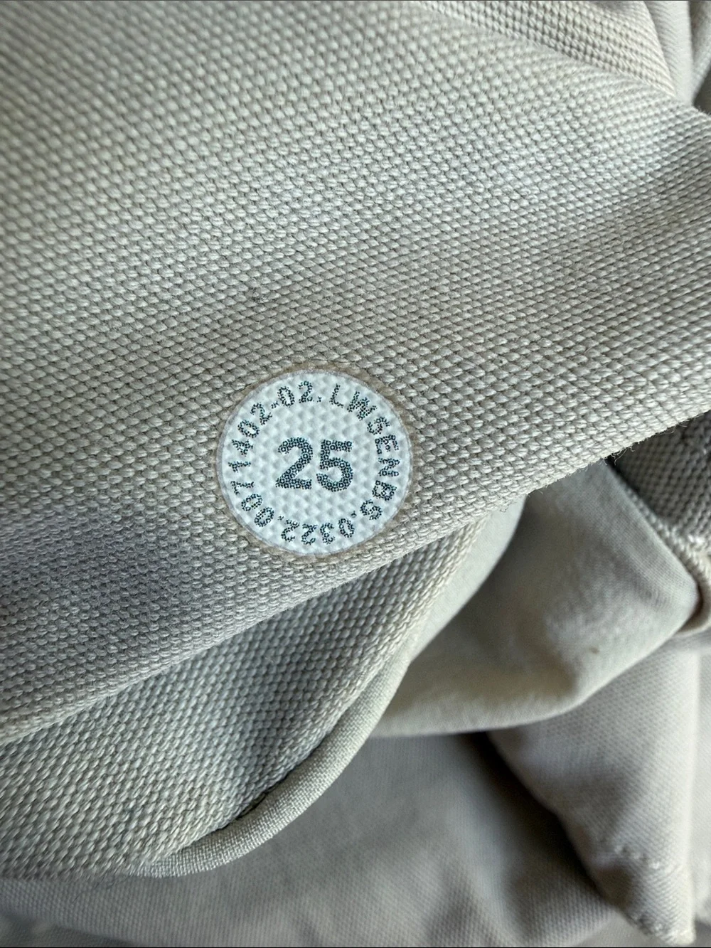 Lululemon Light Utilitech Cargo Pocket High-Rise Pant Sz 25 / 0 Natural Ivory